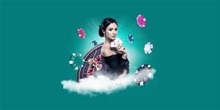 မြန်မာနိုင်ငံတွင် Mobile ဖြင့် Bingo ကစားနေသောမြင်ကွင်း